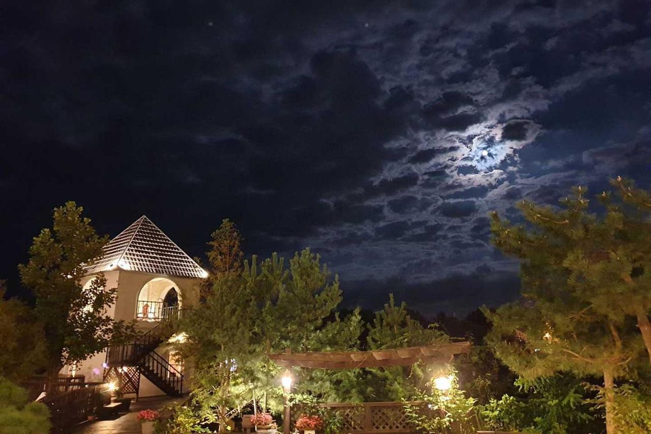 Hotel November Каннын Экстерьер фото